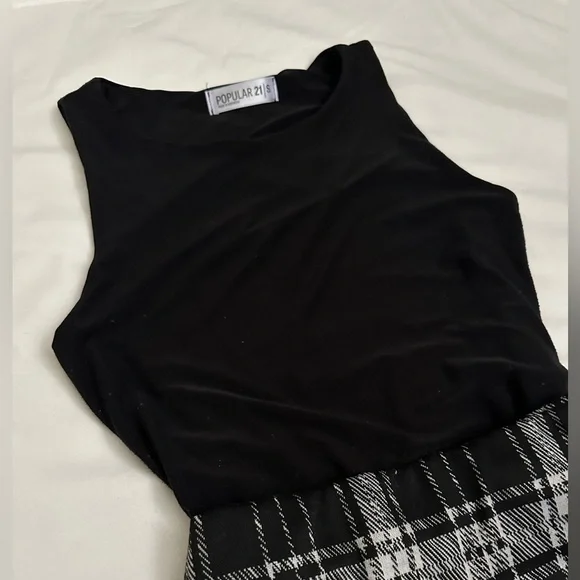 Black High Neck Sleeveless Bodysuit size Small - Picture 2 of 4